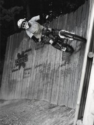 jony180